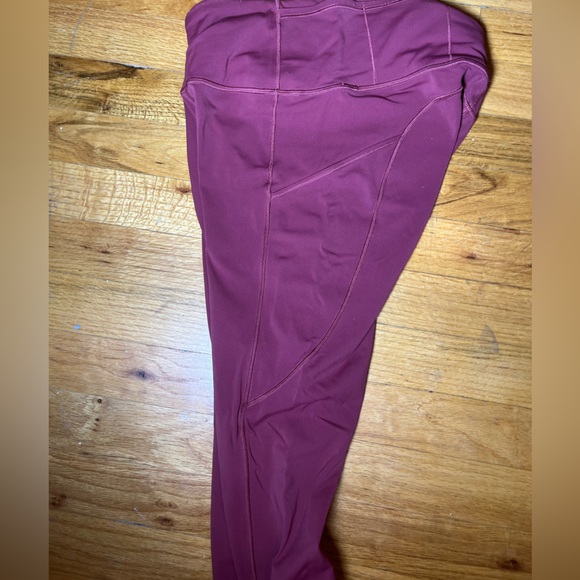 Lululemon good condition leggings - Picture 4 of 6